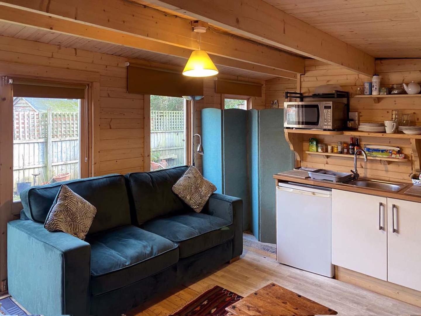Cosy Garden Log Cabin Солсбері Екстер'єр фото